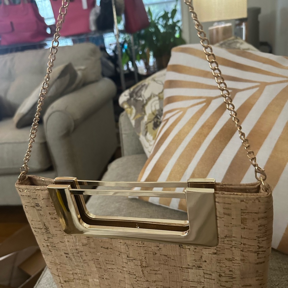 Elegant Gold Chain Handle Women's Fashion Crossbody Bag NWOT - Picture 12 of 15